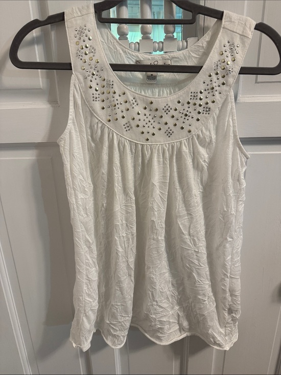 French Laundry Tops - ⭐️French Laundry White Studded Sleeveless Crinkle Tank⭐️3/$25